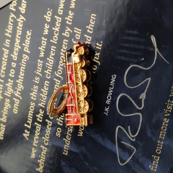 Lumos Gryffindor Charm Bracelet + Extra hogwarts express charm - Picture 3 of 3
